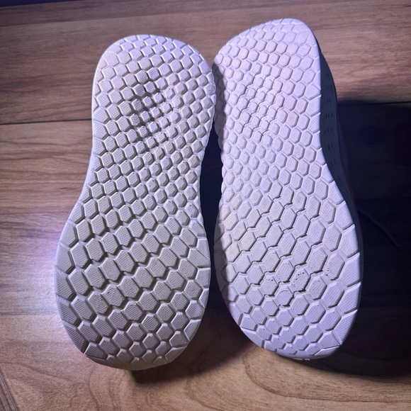 New Balance Women's Athletic Shoes in Gray and Pink - Picture 11 of 12